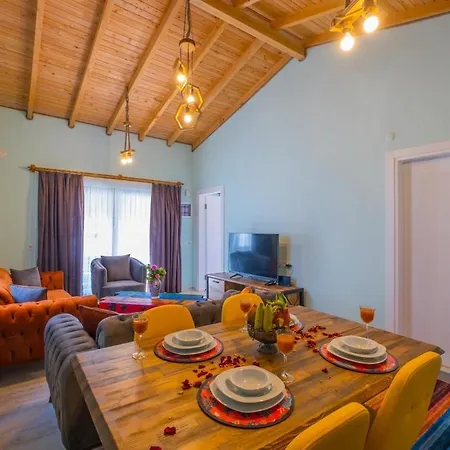 Ozbi-conservative In Camkoy For 4 Person Fethiye