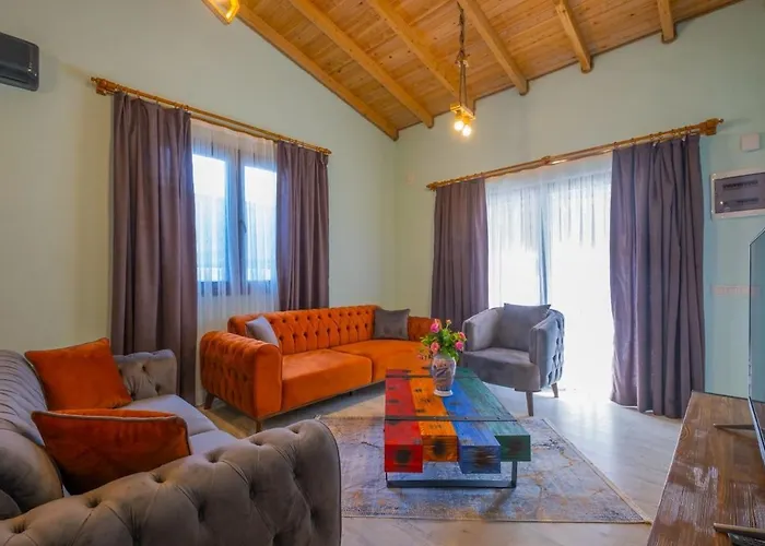 Vilă Ozbi-conservative In Camkoy For 4 Person Fethiye