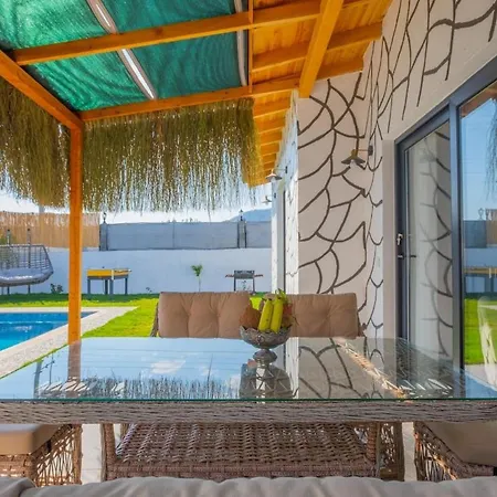 Ozbi-conservative In Camkoy For 4 Person Villa *