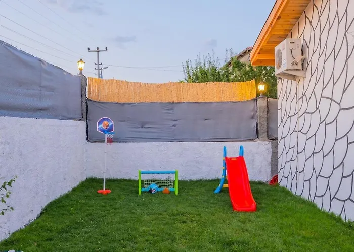 Ozbi-conservative In Camkoy For 4 Person فتحية