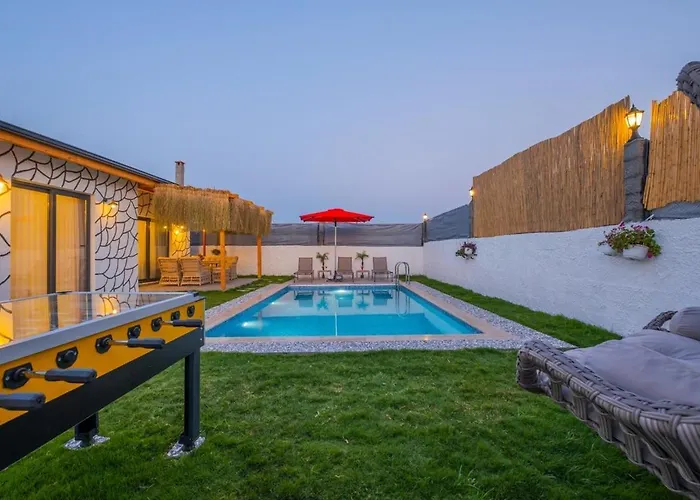 Ozbi-conservative In Camkoy For 4 Person Fethiye