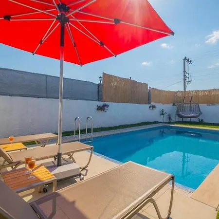 Villa Ozbı-conservative In çamkoy For 4 Person