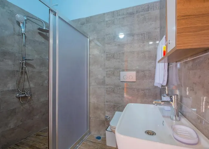 Ozbi-conservative In Camkoy For 4 Person Villa *